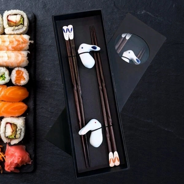 Zestaw 2 par pałeczek do sushi bambusowe podstawkam króliki jade
